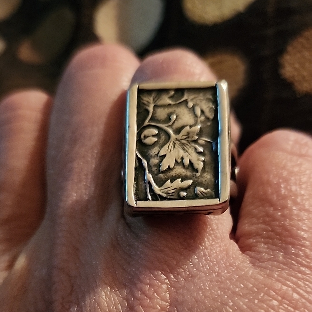 Silver Floral Womans Ring